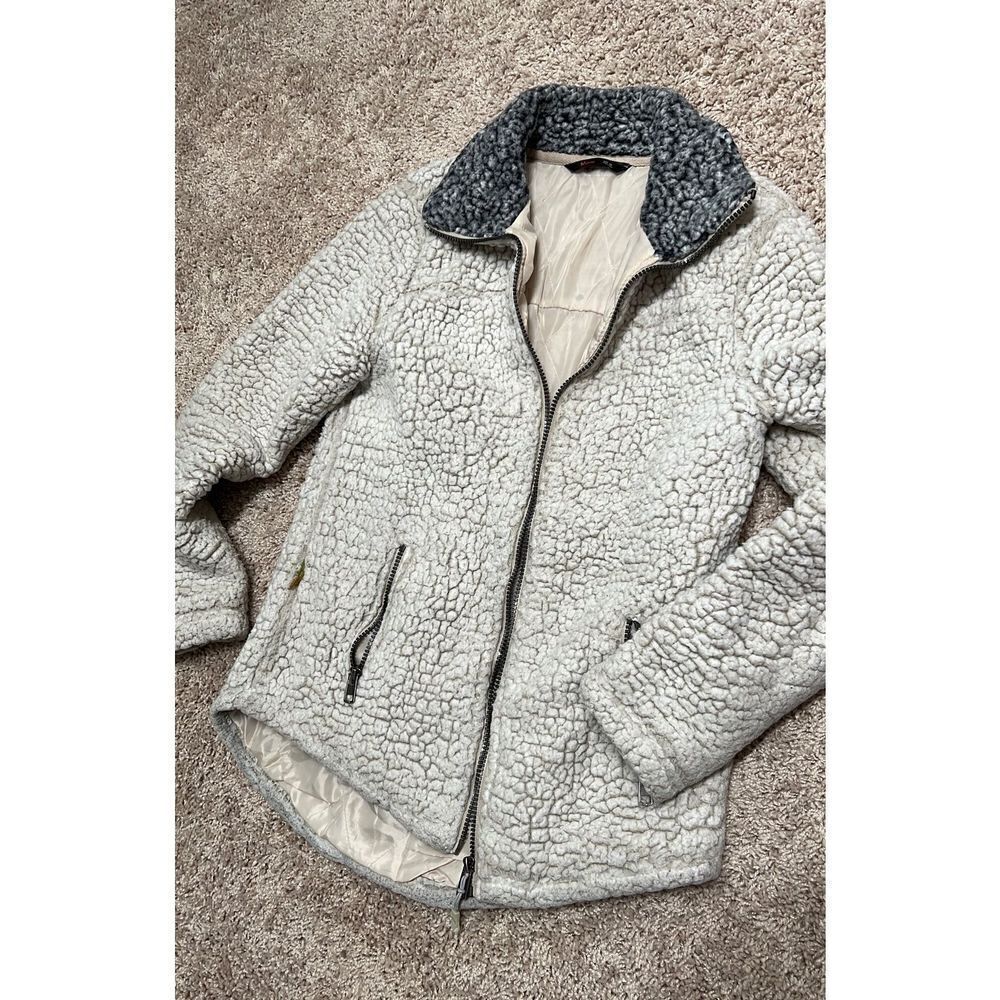 Stoic fuzzy furry zip jacket size XS